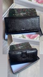 Лаковий шкіряній гаманець balisa, місткий та зручний