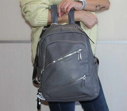 Зручний, місткий, жіночий рюкзак