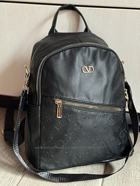 Жіночий рюкзак  можно носити і як сумку  