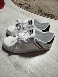 Кросівки чоловічі