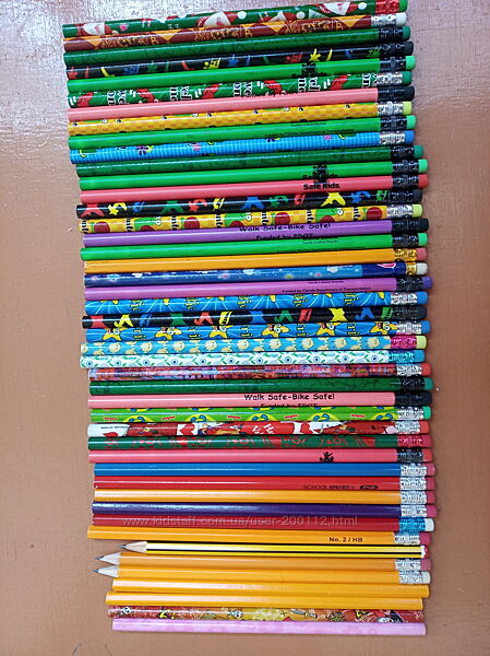 Продам 45 простих олівців