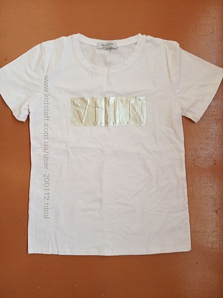 Абсолютно нова футболка Valentino сніжно-білого кольору