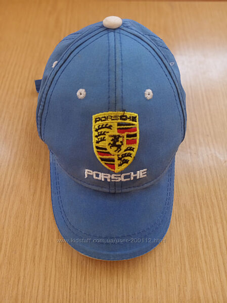 Синій бейс Porsche.