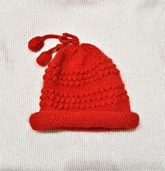 Красивая красная шапка с ободком тёплая вязаная осень зима весна шерсть 