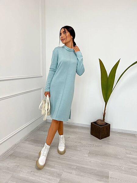 Тепла ангорова сукня 40-50рр прямого фасону з горлом