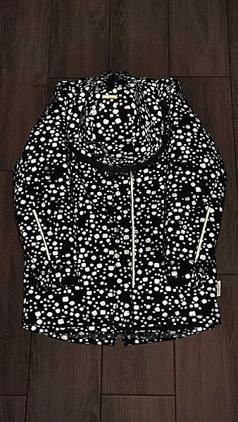 Фирменная Jonathan светоотражающая 