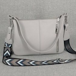 #7: світло-сіра