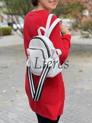 #8: білий з чорними блис