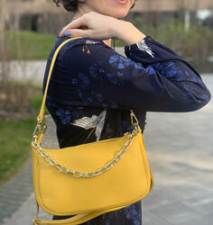 Шкіряна сумка-багет з ланцюжком Aida, Італія, кольори в асортименті