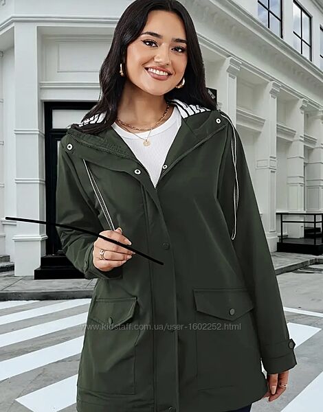 Куртка з капюшоном, смугастою підкладкою