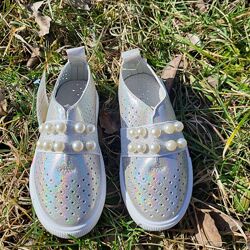 Сліпони для дівчаток.