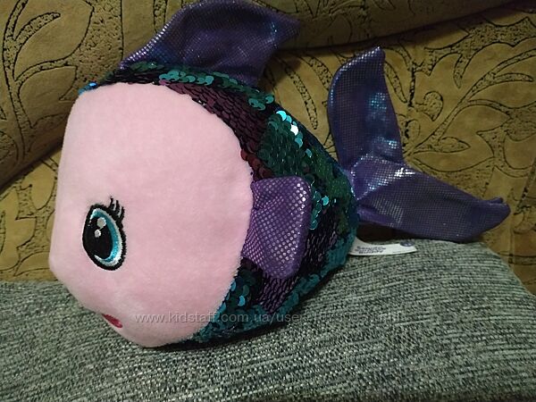Мягкая игрушка рыбка с паетками меняющими цвет фиолетовый и сини