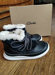 Дитячі чоботи Clarks 27,5 розмір