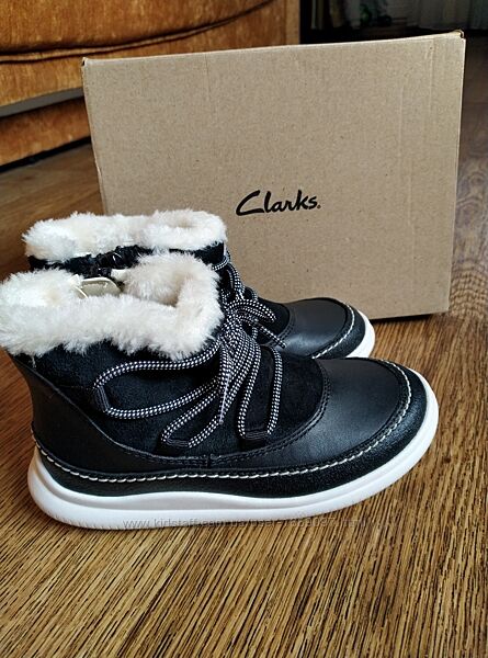Дитячі чоботи Clarks 27,5 розмір