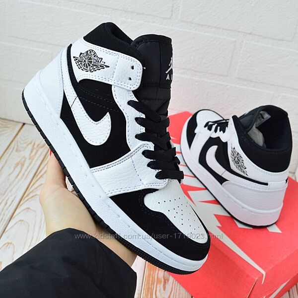 Nike Air Jordan 1 Retro, білі з чорним, ТОП, шкіра найк аир джорданы