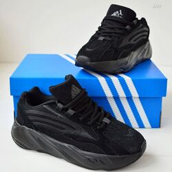 Adidas Yeezy Boost 700 v2 Black кроссовки адидас кросівки чоловічі