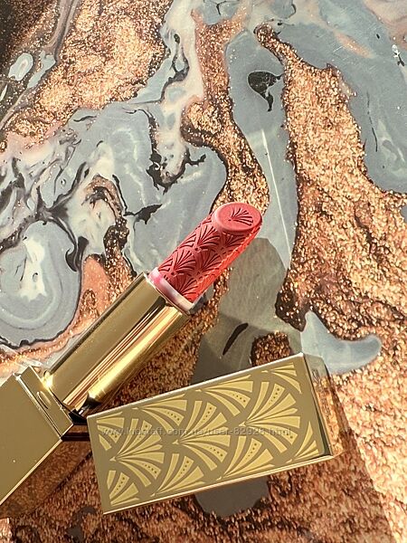 Помада для губ Estee Lauder Pure Color Lipstick. Оригінал. Купляли в США