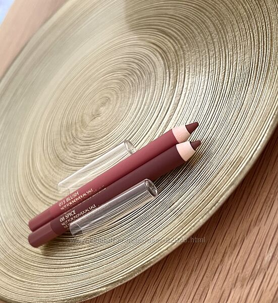 Estee Lauder Double Wear Stay-in-Place Lip Pencil. Оригінал. Купляли в США