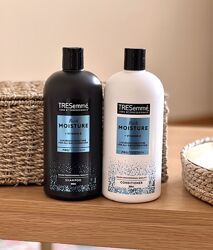 Серія для догляду за волоссям TRESemme Rich Moisture. Оригінал. Англія