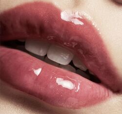 Блиск для губ Fenty Beauty Gloss Bomb Universal Lip Luminizer. Оригінал