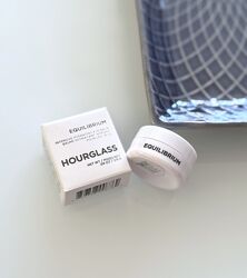 Бальзам під очі Hourglass Equilibrium Intensive Hydrating Eye Balm
