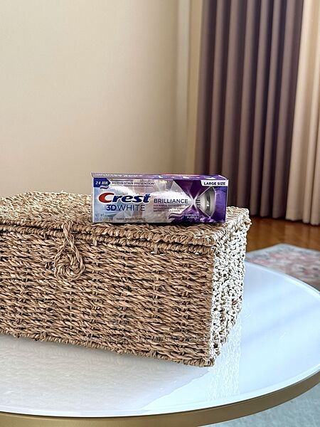 Зубна паста Crest 3D White Brilliance Luminous Purple. Оригінал