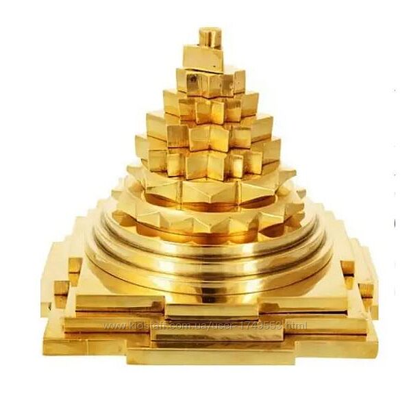 Шри-Янтра пирамида. Меру Чакра трехмерная модель, символ благополучия
