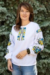 Вишиванка в українських кольорах