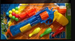 Пистолет с мишенью кеглями и пулями детское оружие набор пістолет
