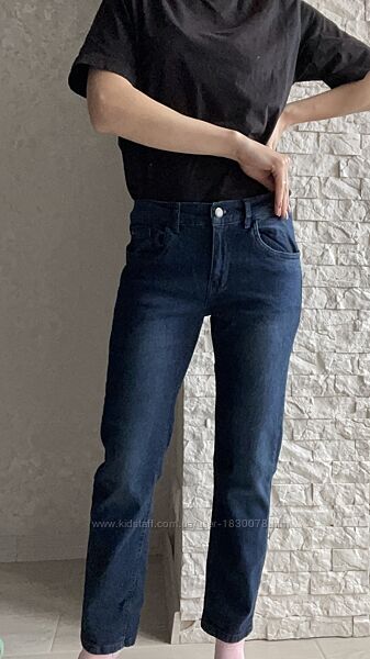 Прямі жіночі джинси 