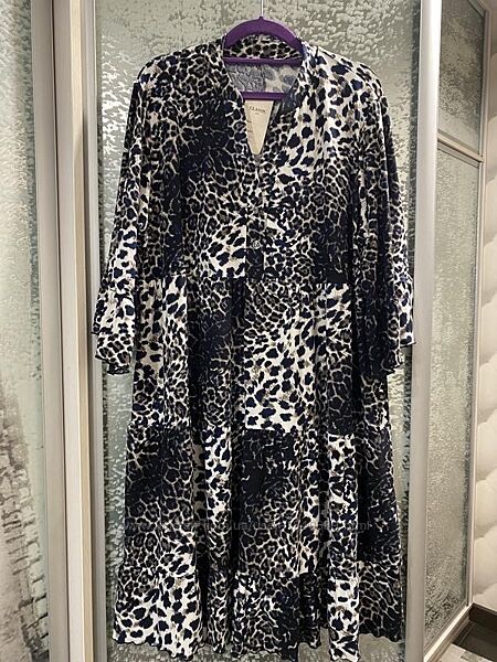 Сукня жіноча