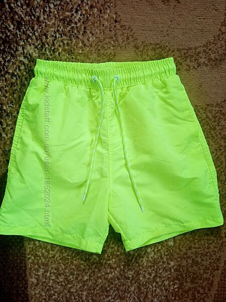 Яскраві літні шорти, пляжні