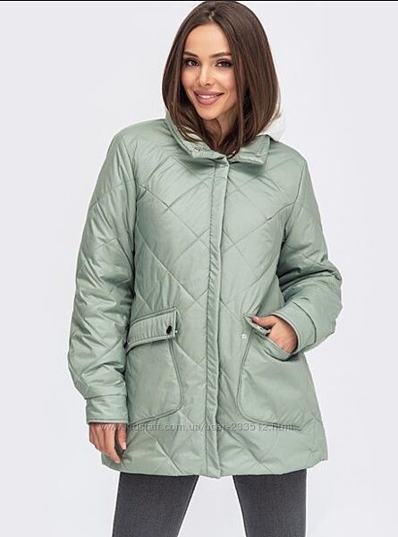 Весняна куртка в модному кольорі