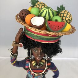 Авторская кукла Ручной работы  Негритяночка с корзиной фруктов на голове 
