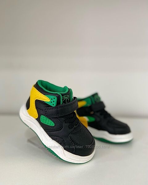 Детские кроссовки