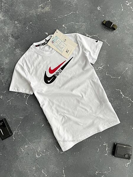 Новинка Топова Чоловіча Футболка Nike / Біла / Чорна