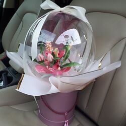 Подарунок квіти в кульці 