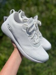В наявності кросівки Skechers 41-42p. 