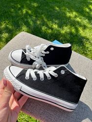 В наявності кнди, Німеччина. 31,32,33,35,36,37р.