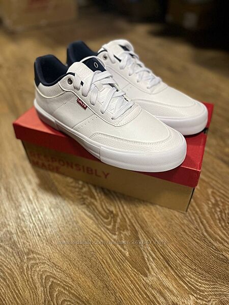 В наявності  кеди LEVIS - 42,  42,5,  43, 44, 45p.