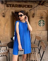 Голубое плиссированное платье Zara c кейпами S/m