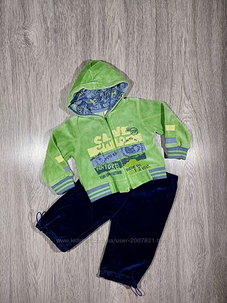 Велюровий костюм для хлопчика, Польща.