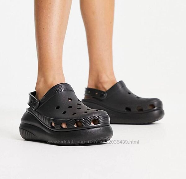 Жіночі шльопанці сабо кроксы на платформе черные Crocs Classic Crush Clog 