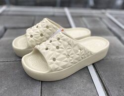 Crocs slide geometric bone original крокси бежевые шлепки молочные на платф