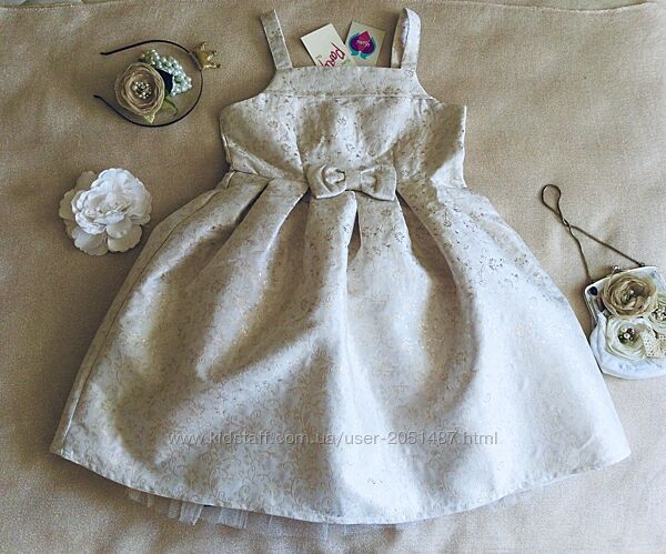 YUMI брендовое. Дорогая фирма. Золотая набивная парча с 3-D эффектом. Преми