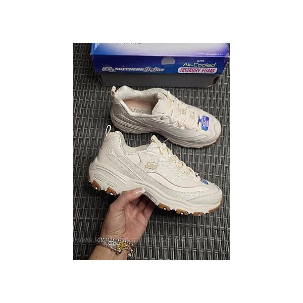 Жіночі кросівки на кожен день від skechers