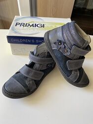 Детские кожаные ботинки хайтопы для девочки, высокие кроссовки primigi, 30 