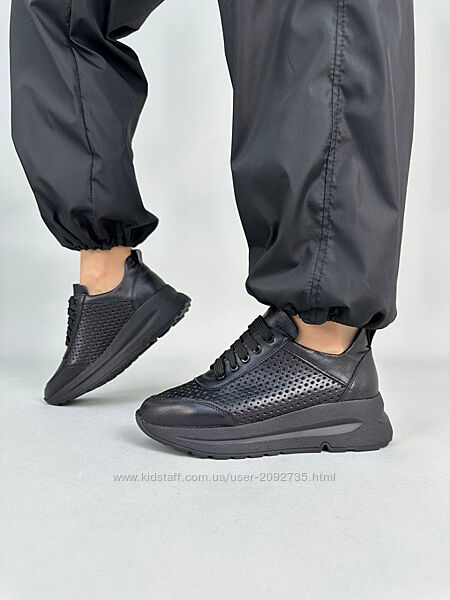 Кросівки жіночі шкіряні літо перфорація Артикул 6704 розпродаж