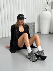 #4: бронзовий