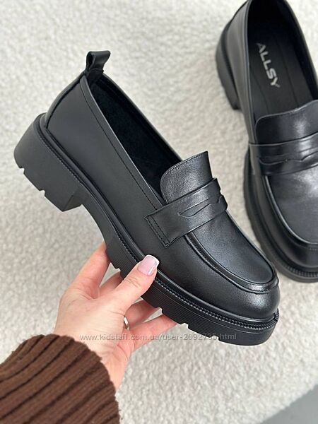 Лофери жіночі натуральна шкіра Артикул 5139 фабричний Китай новинка 